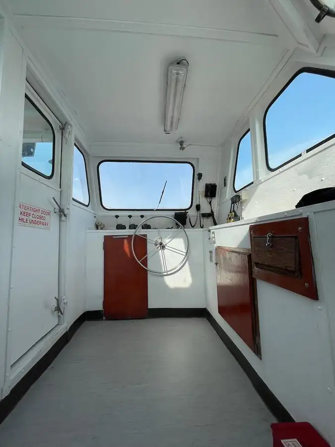 Kapal kontena untuk dijual