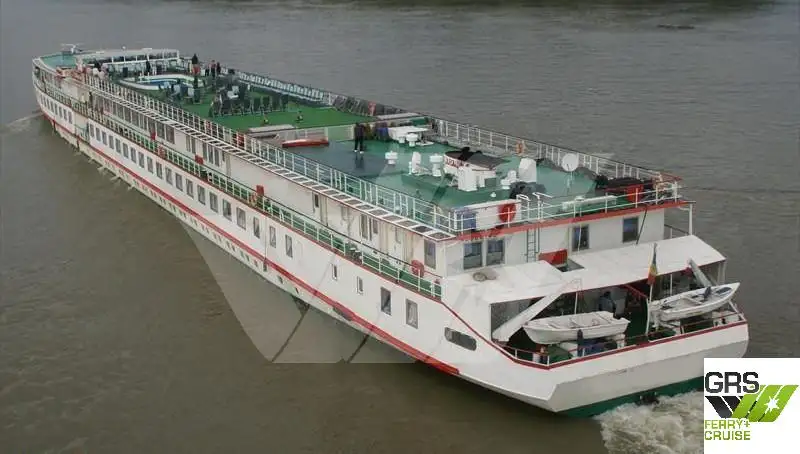 Kapal pelayaran untuk dijual