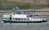 Kapal pelayaran untuk dijual