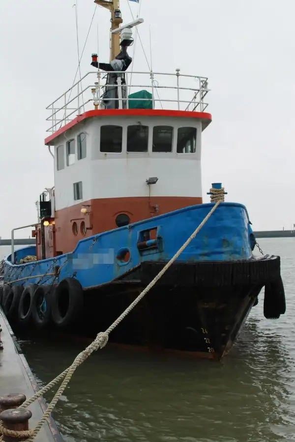 Kapal tunda untuk dijual
