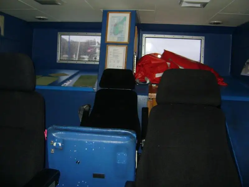 Kapal rondaan untuk dijual