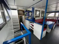 Kapal tinjauan untuk dijual