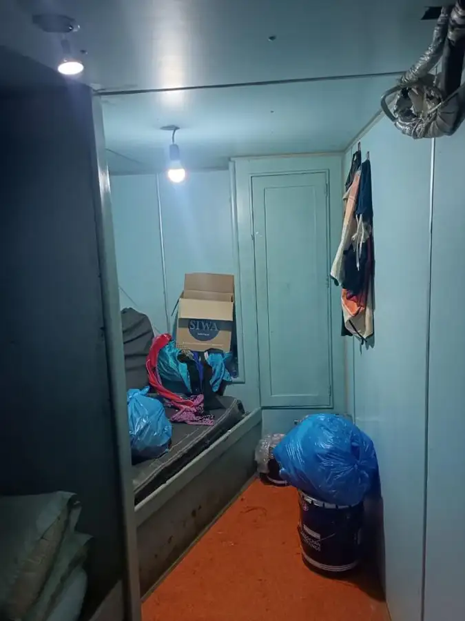 Kapal kerja untuk dijual