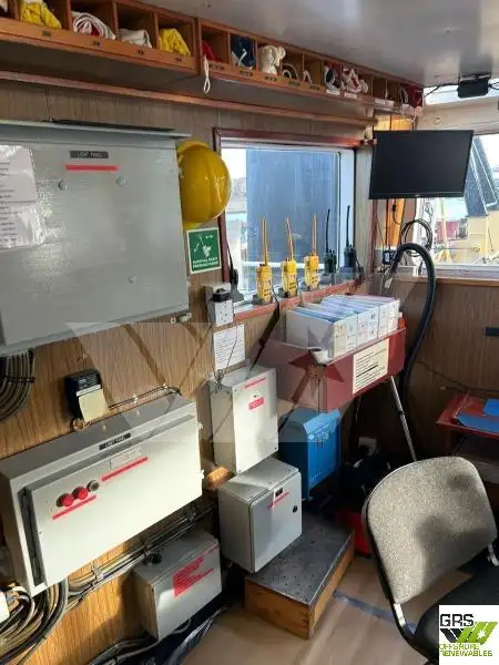 Kapal bekalan untuk dijual