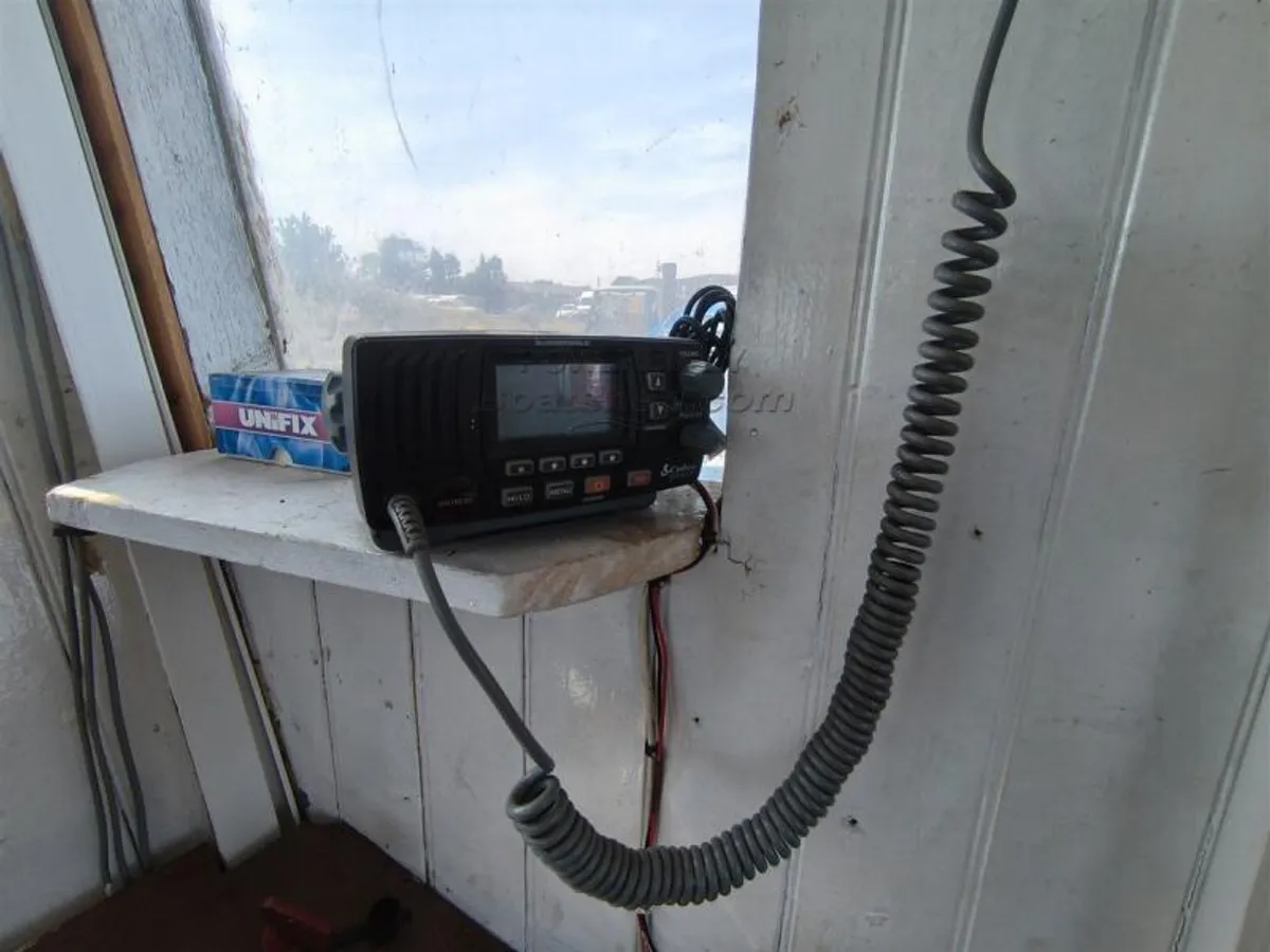 Kapal memancing untuk dijual