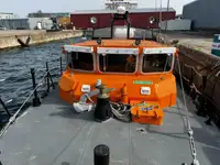 Kapal anak kapal untuk dijual