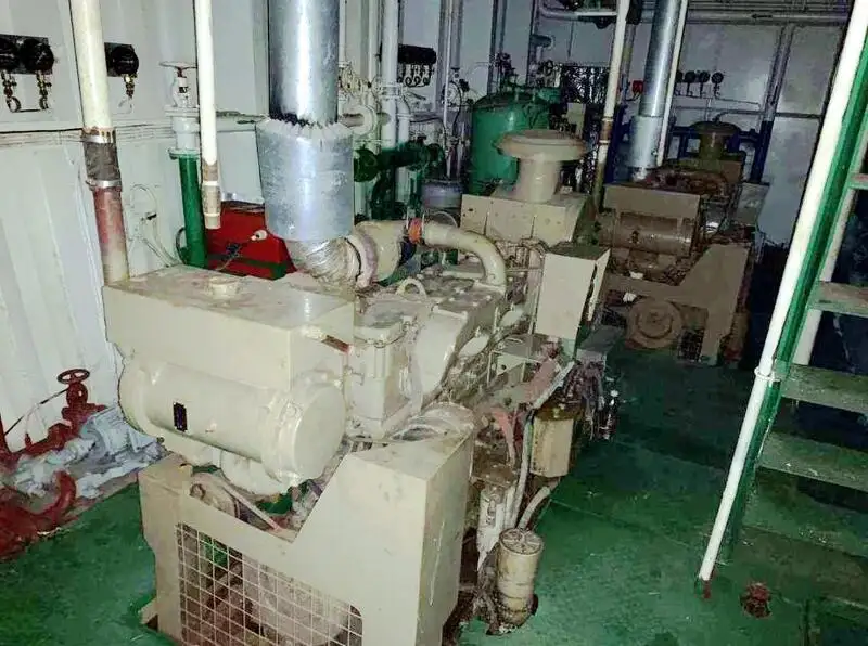 Kapal bekalan untuk dijual