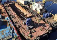 Tongkang untuk jualan