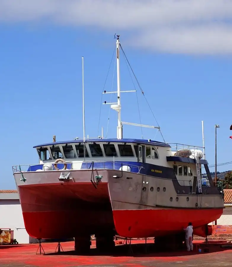 Kapal tinjauan untuk dijual