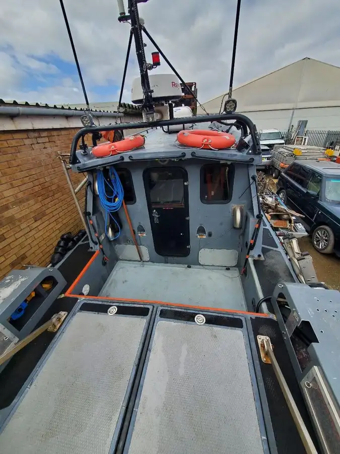 Kapal tinjauan untuk dijual