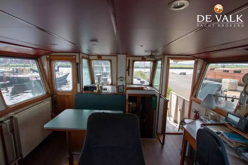 Kapal rondaan untuk dijual