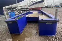 Kapal feri untuk dijual