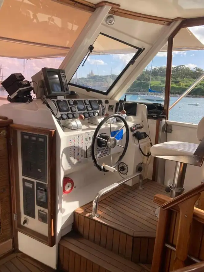 Kapal feri untuk dijual