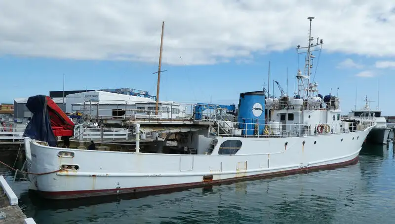 Kapal penyelidik untuk dijual