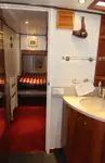 Kapal pelayaran untuk dijual