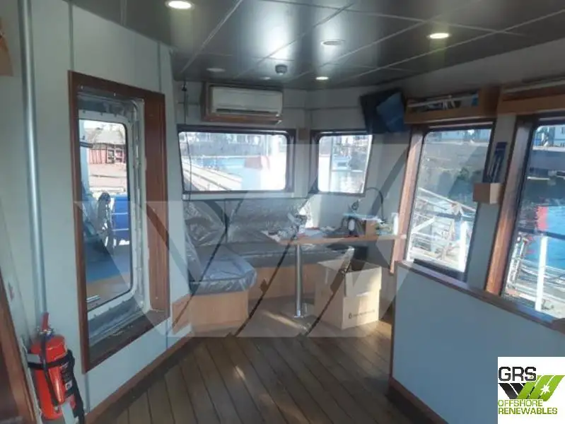 Kapal kerja untuk dijual