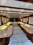 Kapal pelayaran untuk dijual