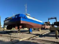 Kapal kerja untuk dijual