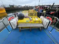 Kapal anak kapal untuk dijual