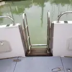 Kapal penyelamat untuk dijual
