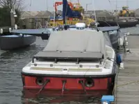 Kapal kerja untuk dijual