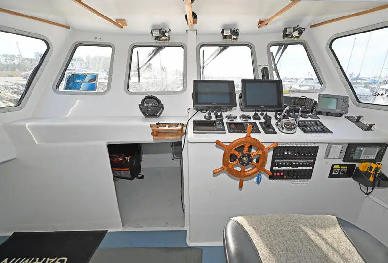 Kapal layar untuk dijual