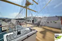 Kapal pesiar untuk jualan