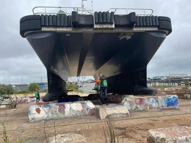 Kapal perkhidmatan ladang angin untuk dijual