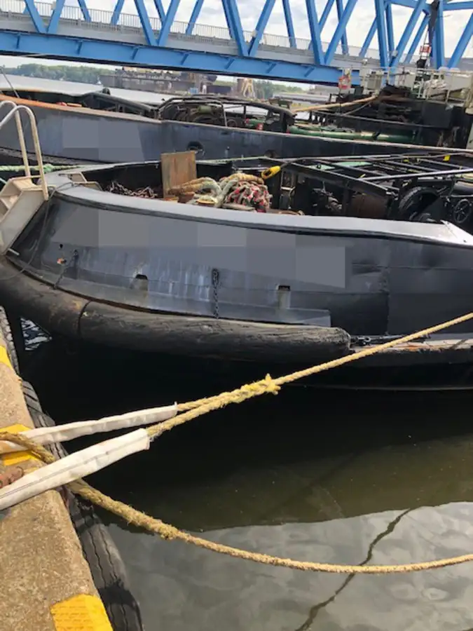 Kapal tunda untuk dijual