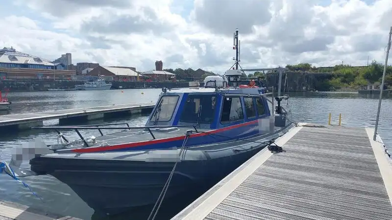 Kapal tinjauan untuk dijual