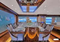 Yacht untuk dijual