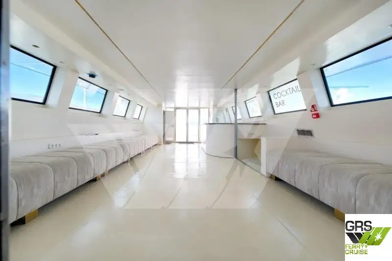 Kapal pelayaran untuk dijual