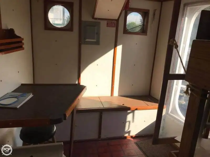 Kapal tunda untuk dijual