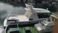 Kapal anak kapal untuk dijual