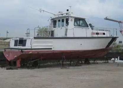Kapal rondaan untuk dijual