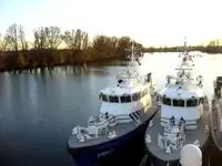 Kapal rondaan untuk dijual