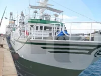 Kapal memancing untuk dijual