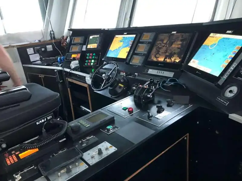 Kapal kerja untuk dijual