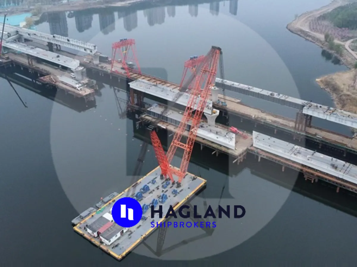 Kapal kren untuk dijual