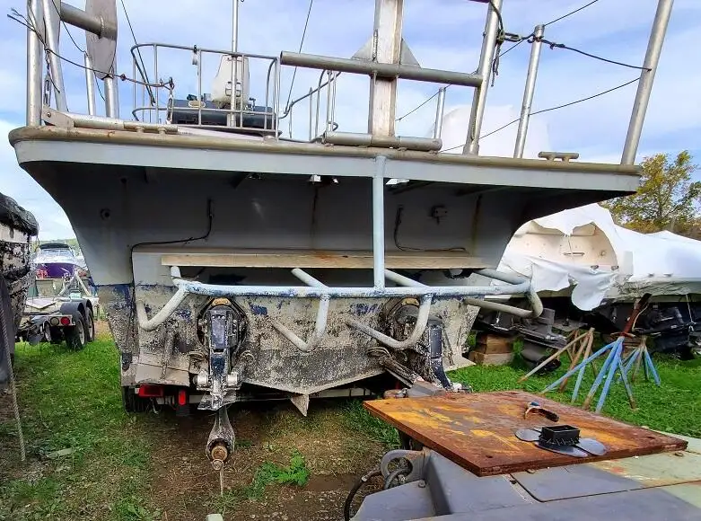 Kapal kerja untuk dijual