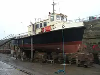 Kapal pelayaran untuk dijual