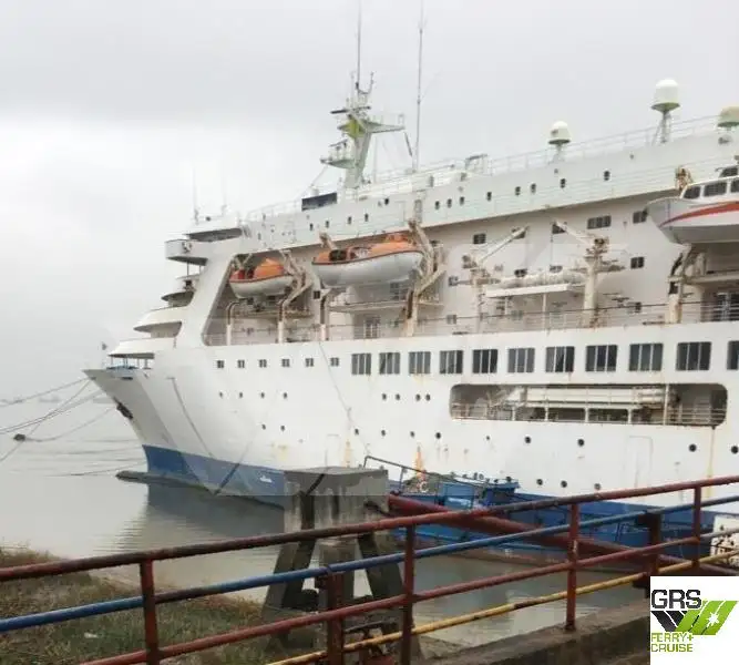 Kapal pelayaran untuk dijual