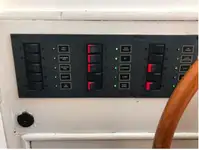 Kapal pelayaran untuk dijual