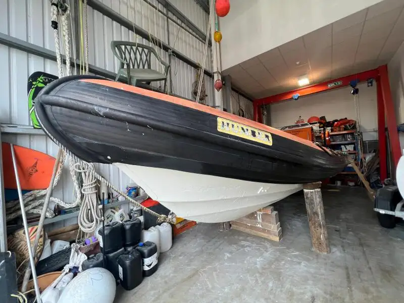 Kapal kerja untuk dijual