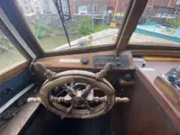 Kapal feri untuk jualan