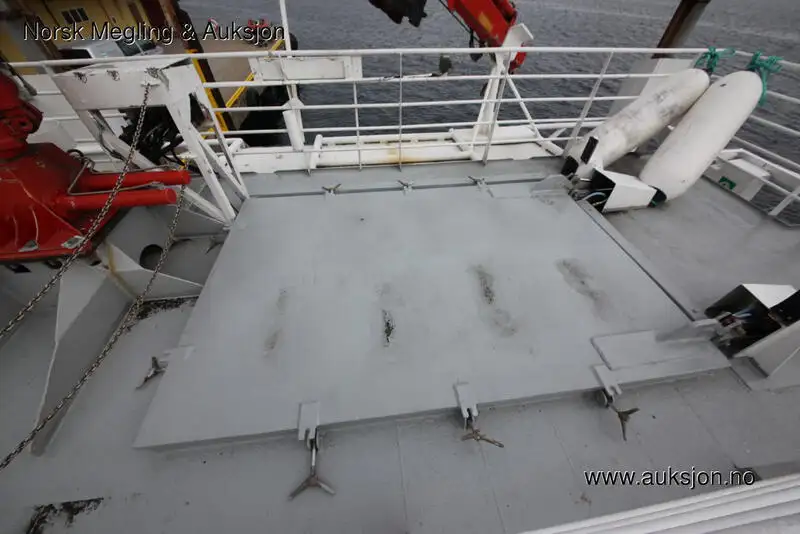 Kapal layar untuk dijual