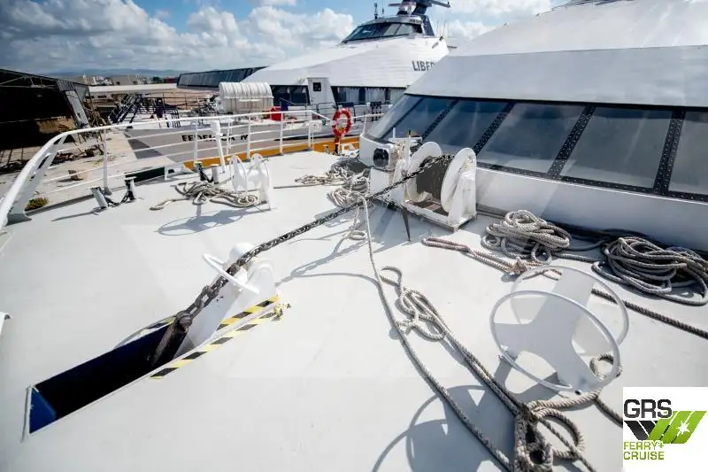 Kapal pelayaran untuk dijual