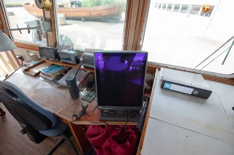 Kapal rondaan untuk dijual