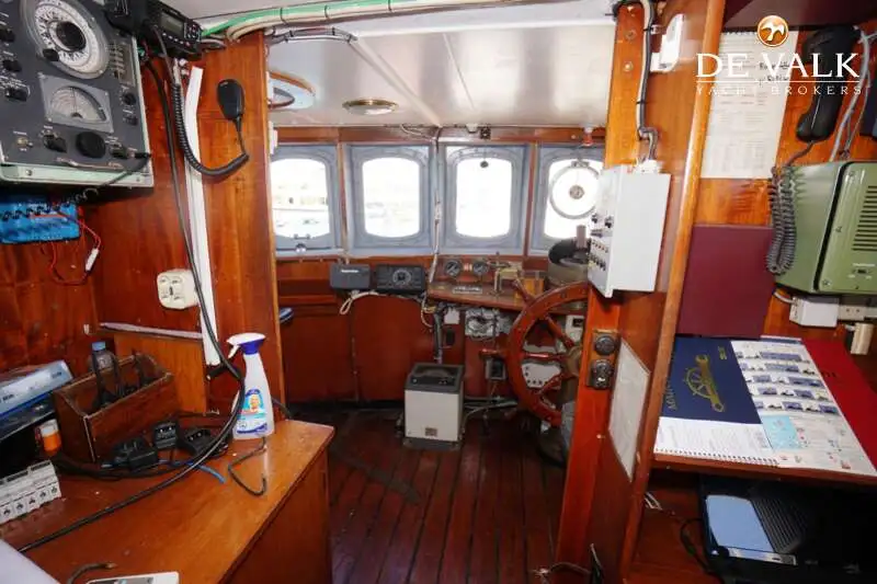Kapal penyelidik untuk dijual