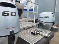 Kapal layar untuk dijual